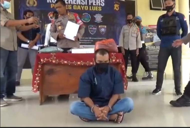 Terangsang Lihat Bodi...