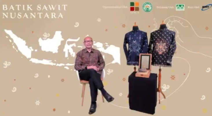 Gapki Serahkan Batik...