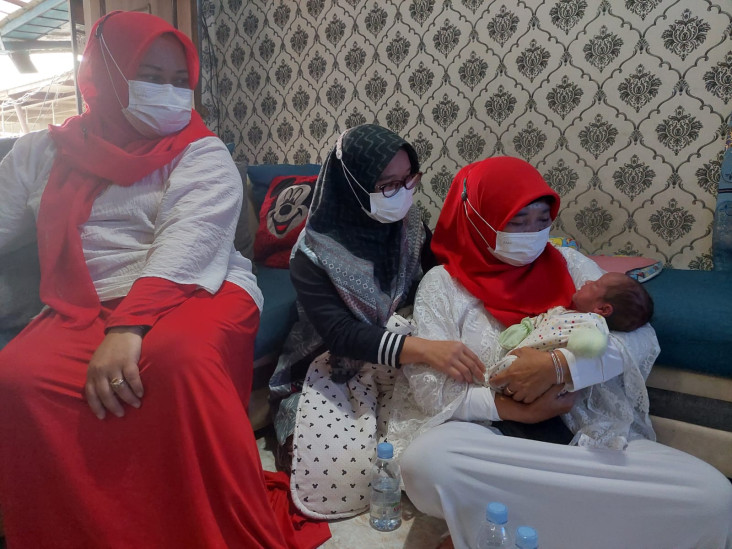 Bayi Laki-laki Dibuang...