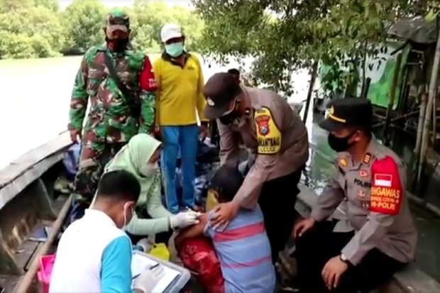 Berjibaku Susuri Sungai...