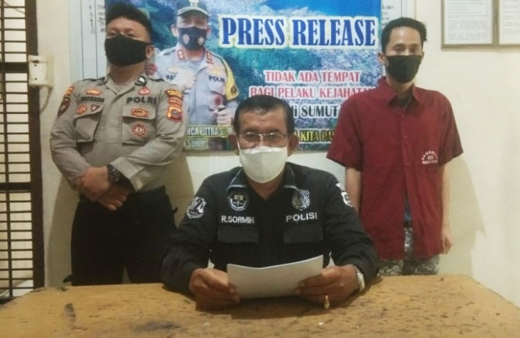 Suka Sesama Jenis Sejak...