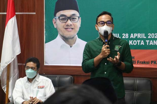 Tegas Terhadap Anggota...