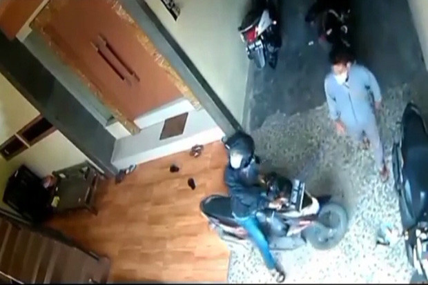 Maling Gasak Motor di...