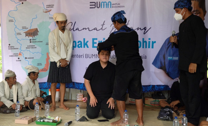Lewat Petunjuk dan Firasat,...