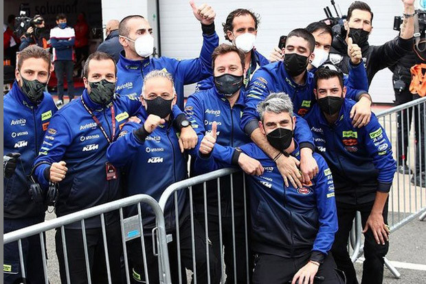 Tim Avintia Ducati Pecat...