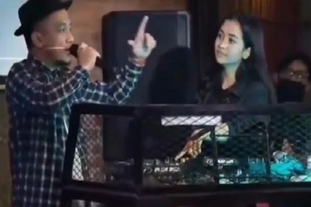 Hina Habib Rizieq dan...