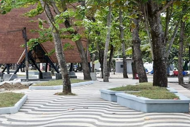 Penataan Pantai Barat...