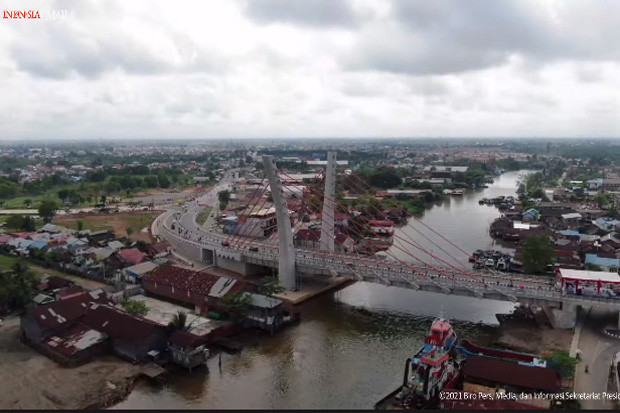 Resmikan Jembatan Sei...