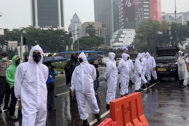 Aksi Mahasiswa BEM SI,...