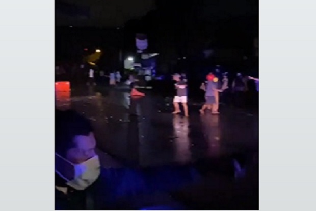 Pasukan Brimob dan Polresta...