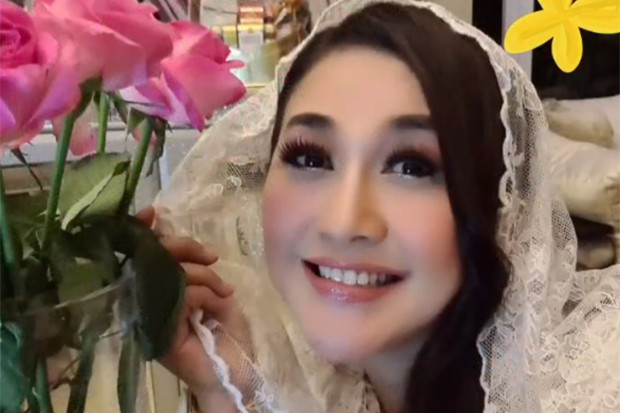 Selebriti Indonesia...