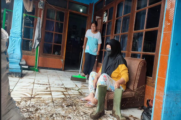 Soal Penyebab Banjir...