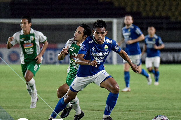 Hasil Persib vs PSS...