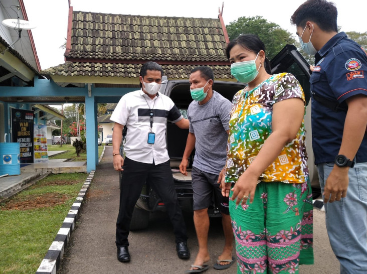 BNNP Jambi Gerebek Pasutri...