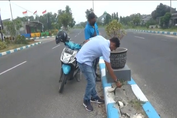 Pencuri Gasak Ratusan...