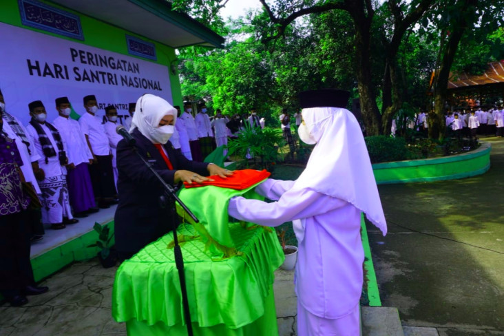 Kamsina Ajak Santri...