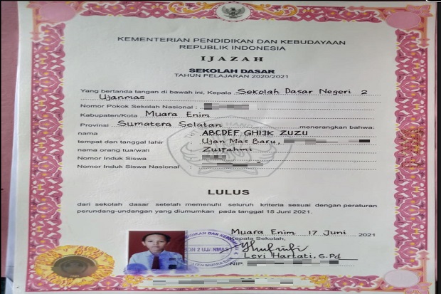 Pelajar SMP di Muara...