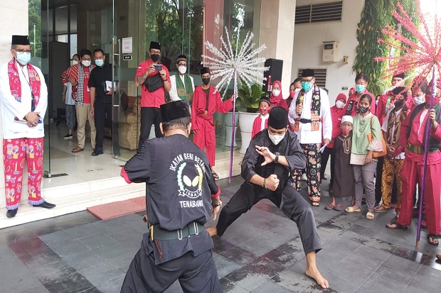 PDIP Gelar Khitanan...