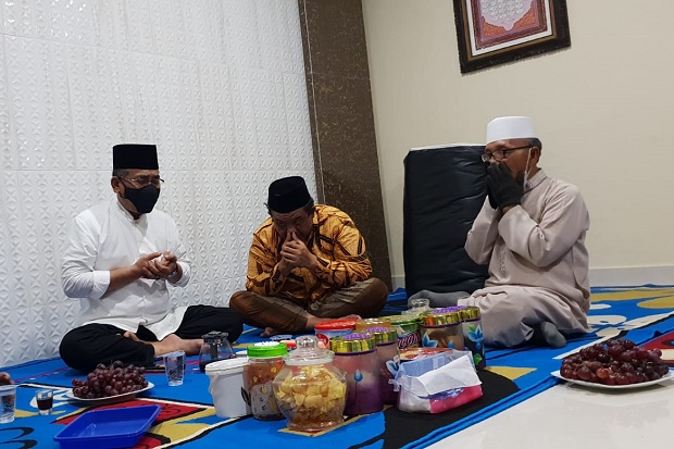Kiai Paling Dituakan...