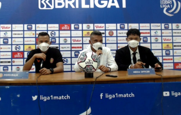 Liga 1: Dibantai Arema...