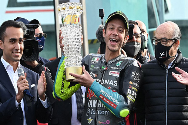 Valentino Rossi Terima...