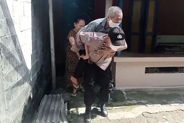 Berjibaku Tangani COVID-19,...