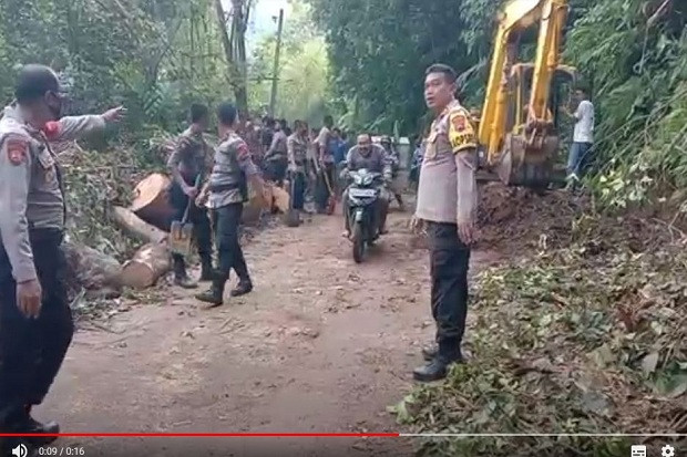 Polri: Pasca Longsor,...