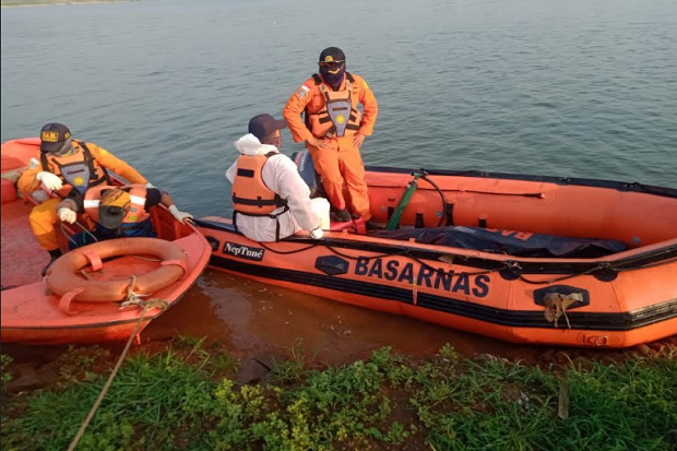 Terseret Arus Sungai...