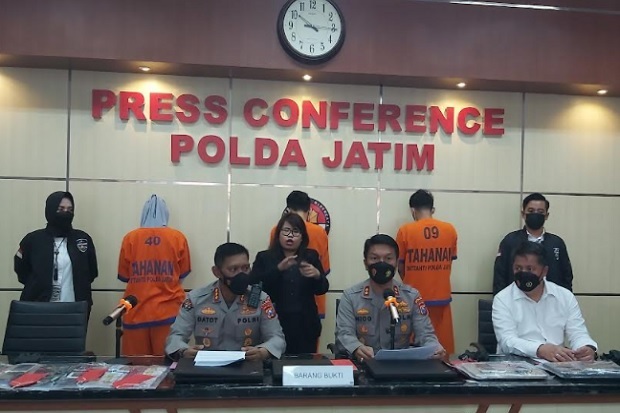 Kena Batunya, 3 Debt...