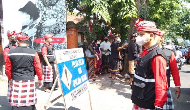 Berkebaya Bali, Sukmawati...