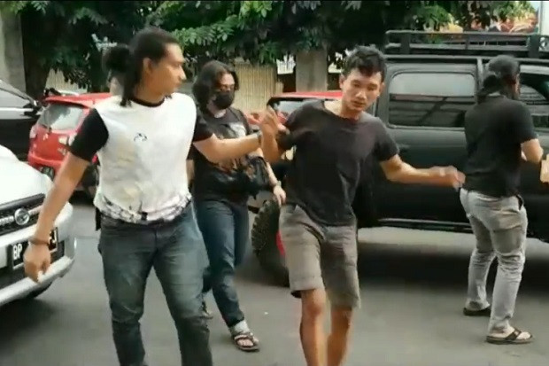 Hindari Kejaran Tim...