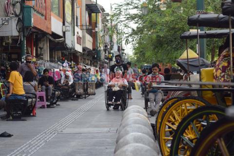 Liburan ke Jogja, Traveloka...