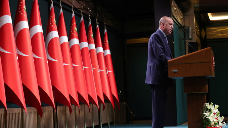 Erdogan Mundur dari...