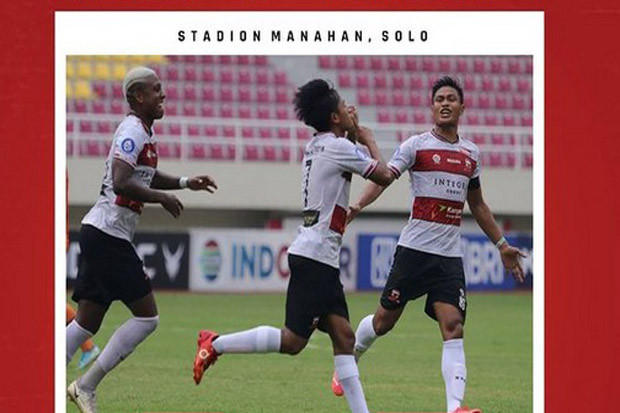 Hasil Liga 1 2021-2022:...