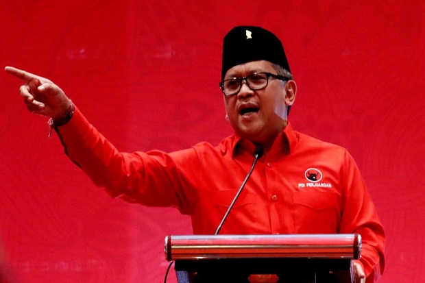Hasto: Ada yang Ingin...