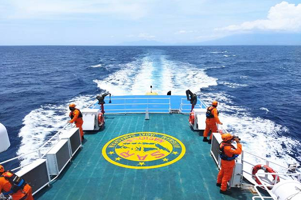 9 ABK Kapal Kargo KM...