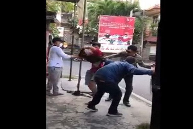 Viral, Video Seorang...