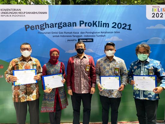 Kembangkan Kampung Iklim,...