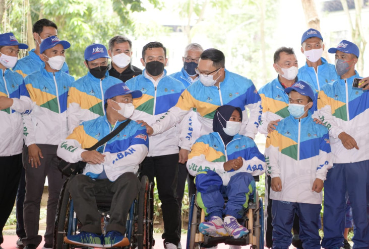Dilepas Ridwan Kamil,...