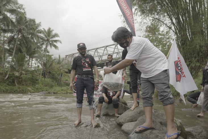 Galang Simpati Warga,...