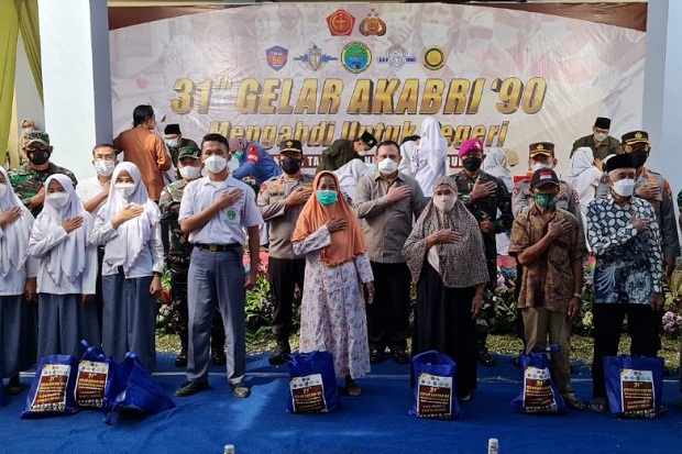 Bakti Sosial di Sidoarjo,...