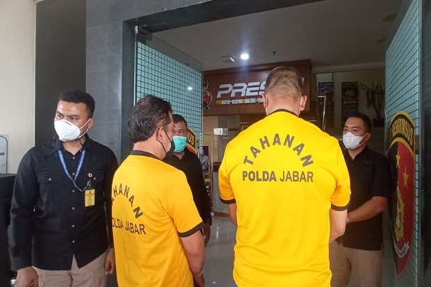 Edan! Kades di Lembang...