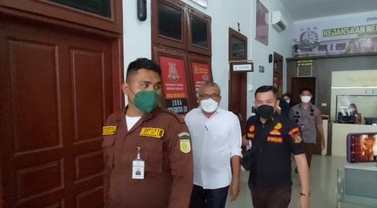 Diperiksa 6 Jam, 3 Pejabat...