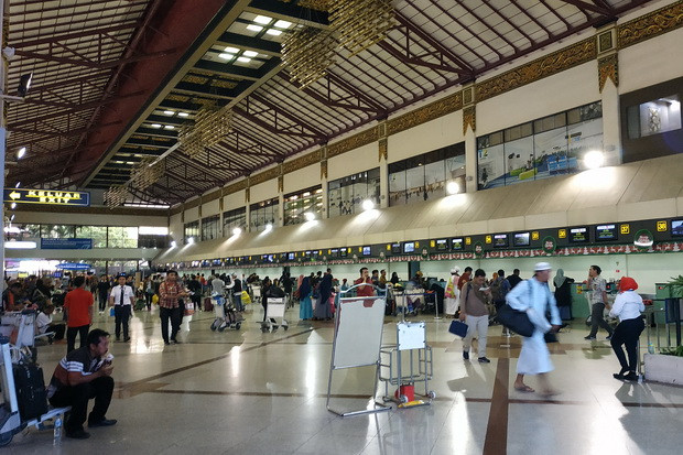 Jumlah Penumpang di...