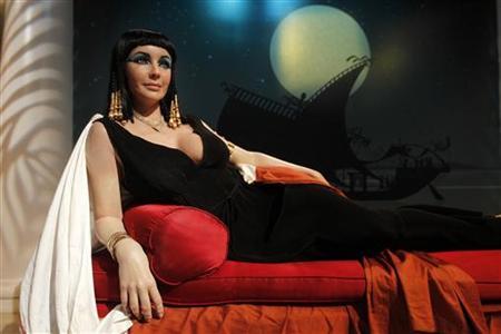 Cleopatra Sang Wanita...