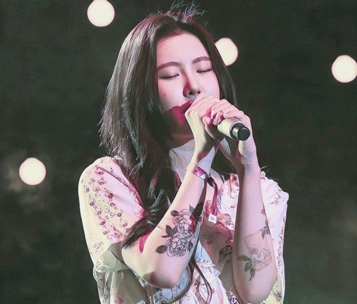 Idol K-Pop Perempuan...