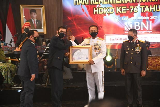 Bantu Atasi Masalah...