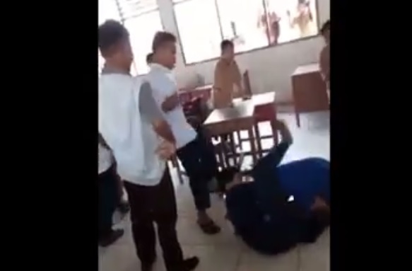 Heboh! Duel Ala Gladiator...