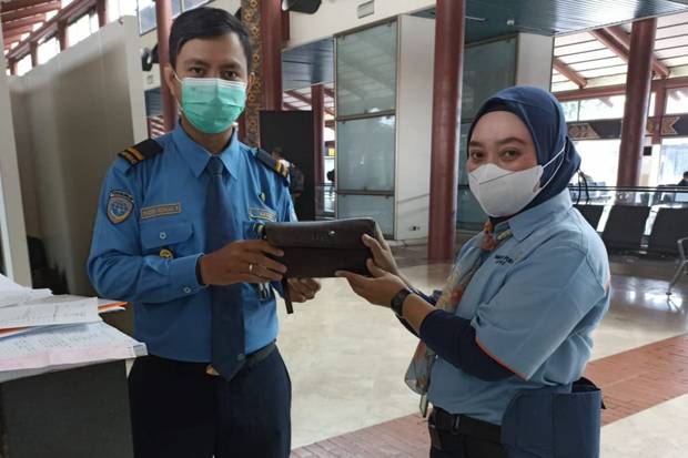 Cek Rp35,9 Miliar yang...
