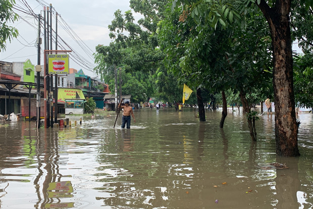 Banjir di Bekasi Rendam...